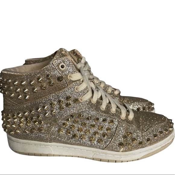 Steve Madden Shoes - Steve Madden Women's Metallic Shufle Sneaker Gold Glitter With Studs Size 8.5M